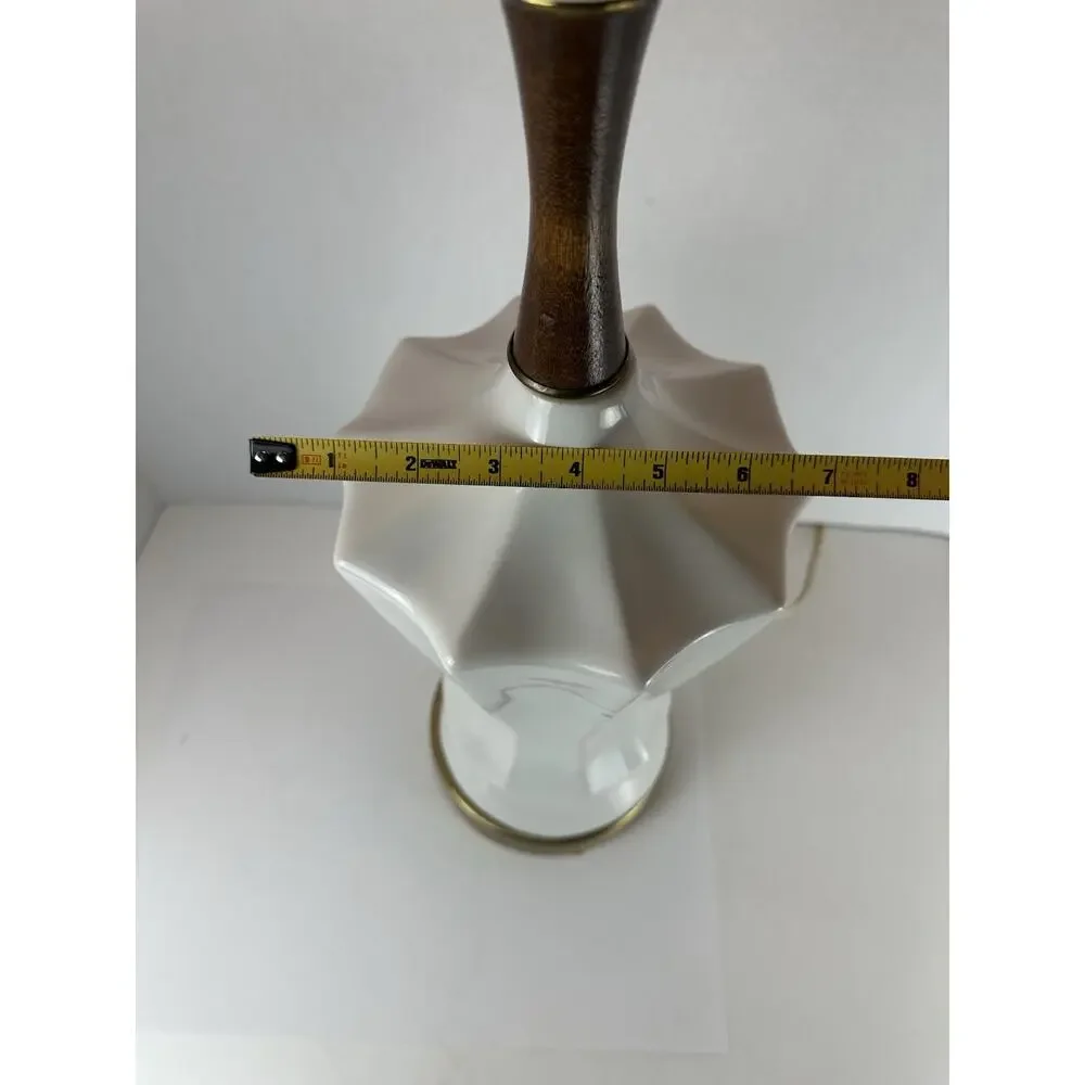 40s Vtg Milk Glass & Brass Table Lamp 32